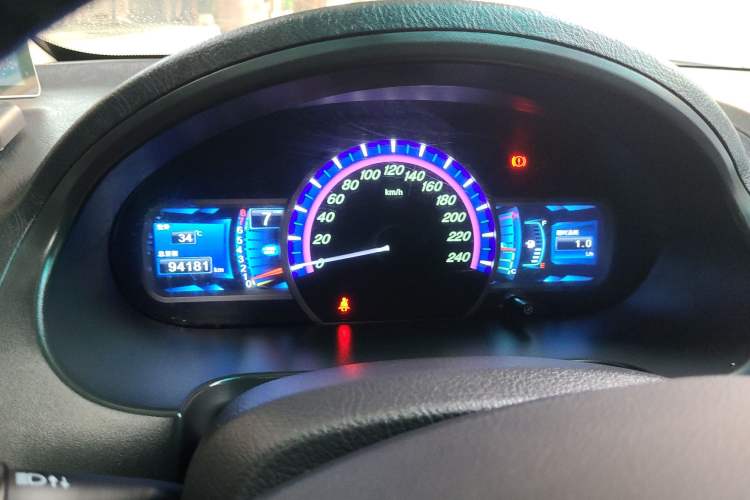 Used BYD S6 2014 2.0L Manual Luxury 5-Seater Instrument Cluster