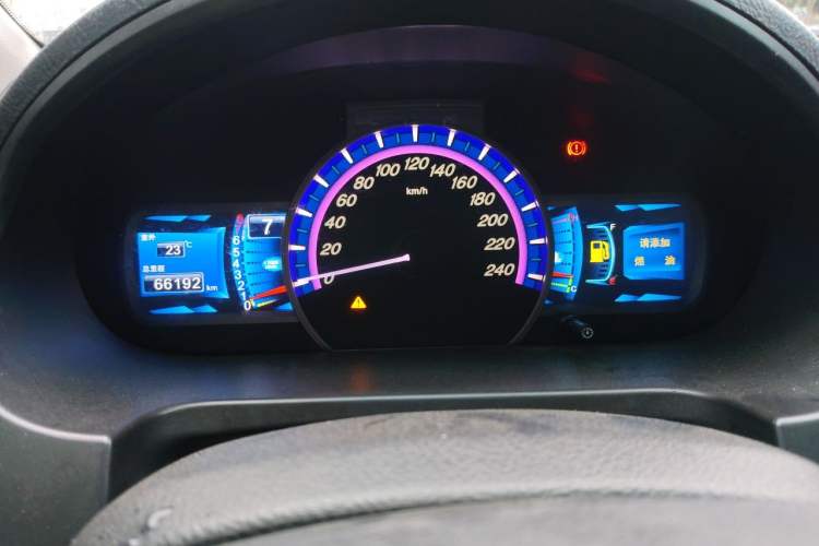 Used BYD S6 2014 2.0L Manual Luxury 5-Seater Instrument Cluster