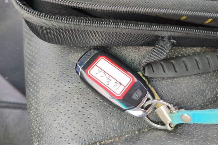 Used BYD S6 2014 1.5TI Manual Luxury 5-Seater Interior 1