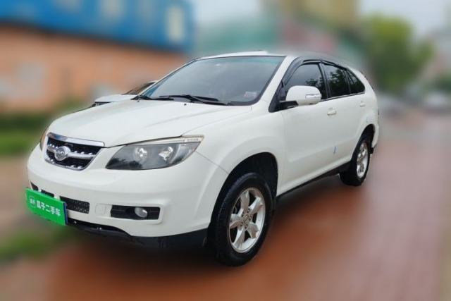 Used BYD S6 2014 2.0L Manual Luxury 5-Seater