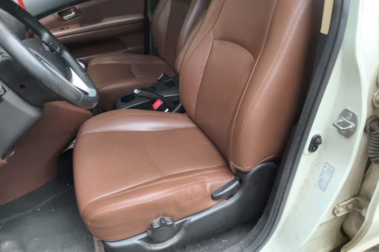 Used BYD S6 2014 2.0L Manual Luxury 5-Seater Left Front Seat