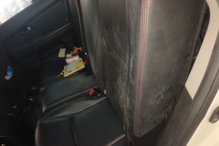 Used BYD S6 2014 2.0L Manual Luxury 5-Seater Left Rear Seat