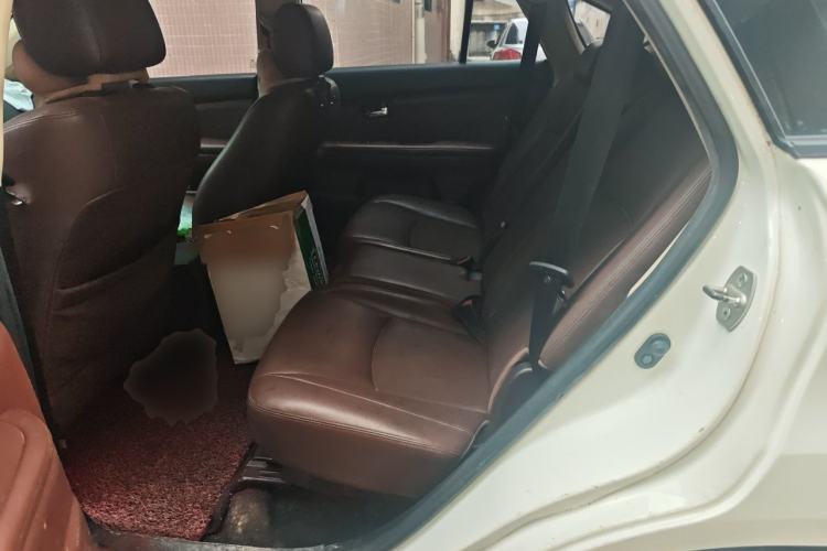 Used BYD S6 2014 2.0L Manual Luxury 5-Seater Left Rear Seat