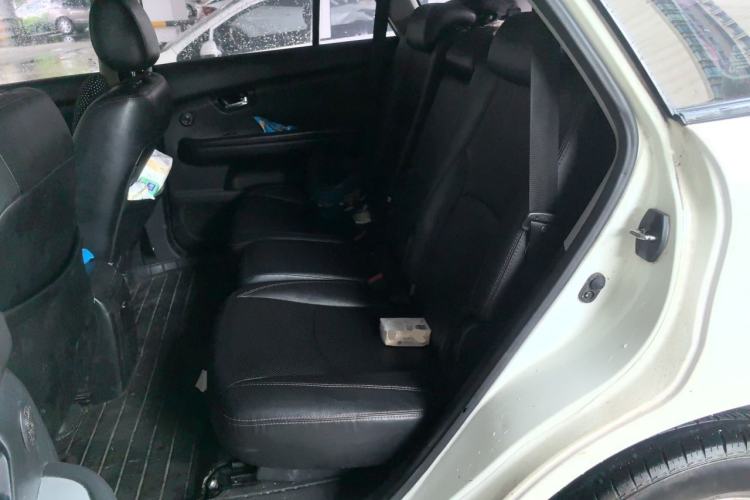 Used BYD S6 2014 2.0L Manual Luxury 5-Seater Left Rear Seat