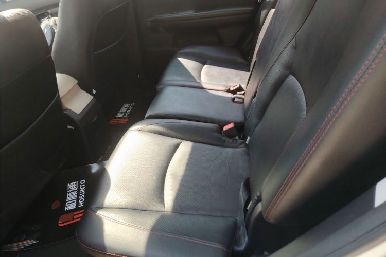 Used BYD S6 2014 2.4L Automatic Prestige 5-Seater Left Rear Seat