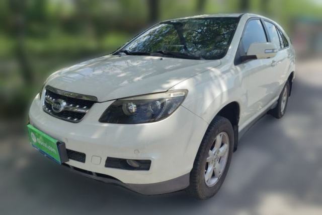 Used BYD S6 2014 2.0L Manual Luxury 5-Seater