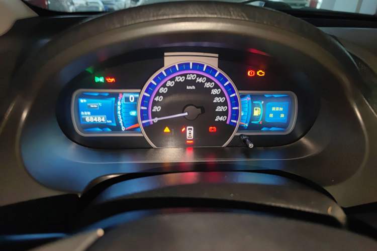 Used BYD S6 2014 2.0L Manual Luxury 5-Seater Odometer Close Up