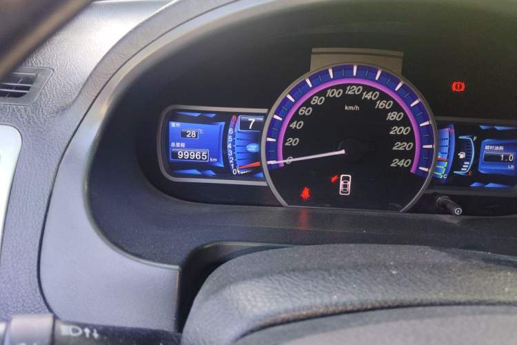 Used BYD S6 2014 1.5TI Manual Luxury 5-Seater Odometer Close Up
