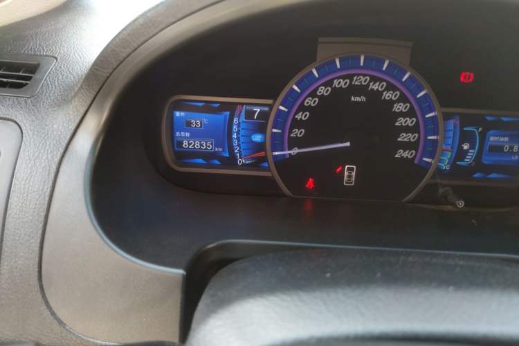 Used BYD S6 2014 2.0L Manual Luxury 5-Seater Odometer Close Up