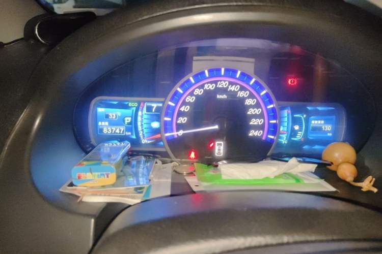 Used BYD S6 2014 2.4L Automatic Luxury Version 5 Seats Odometer Close Up