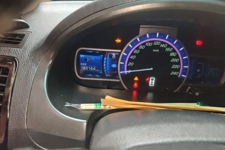 Used BYD S6 2014 2.0L Manual Luxury 5-Seater Odometer Close Up