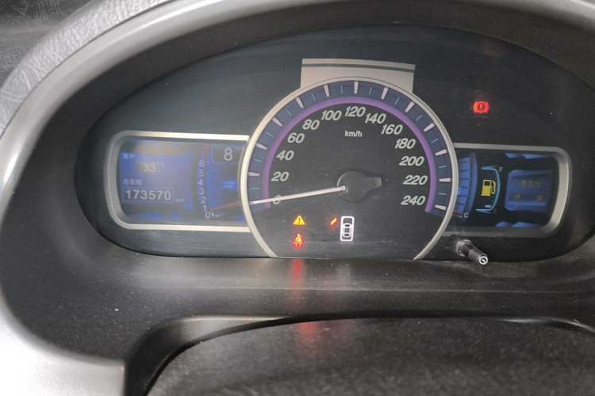 Used BYD S6 2014 1.5TI Manual Flagship Model 5 Seats Odometer Close Up