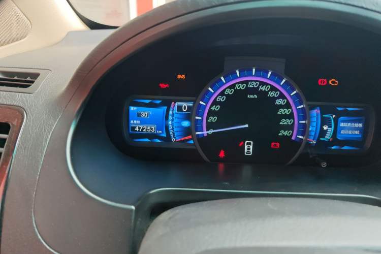 Used BYD S6 2014 2.0L Manual Luxury 5-Seater Odometer Close Up