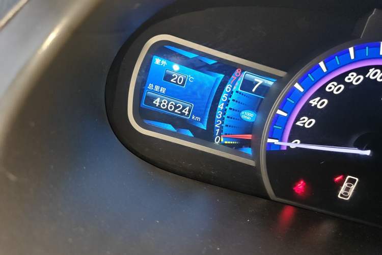 Used BYD S6 2014 2.0L Manual Luxury 5-Seater Odometer Close Up