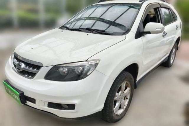 BYD S6 2014 2.0L Manual Luxury 5-Seater usado
