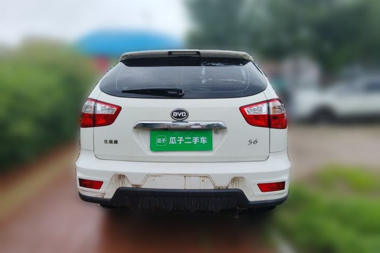 Used BYD S6 2014 2.0L Manual Luxury 5-Seater Rear
