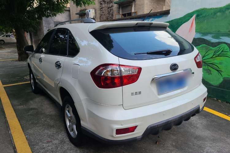 Used BYD S6 2014 2.0L Manual Luxury 5-Seater Rear Left 45 Deg