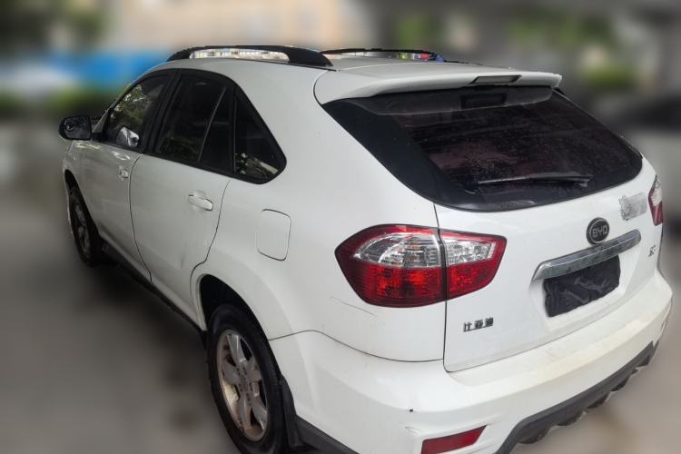 Used BYD S6 2014 2.0L Manual Luxury 5-Seater Rear Left 45 Deg