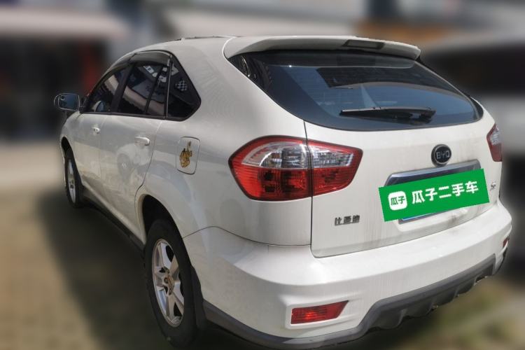 Used BYD S6 2014 2.0L Manual Luxury 5-Seater Rear Left 45 Deg