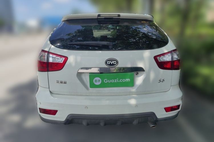Used BYD S6 2014 2.0L Manual Luxury 5-Seater Rear