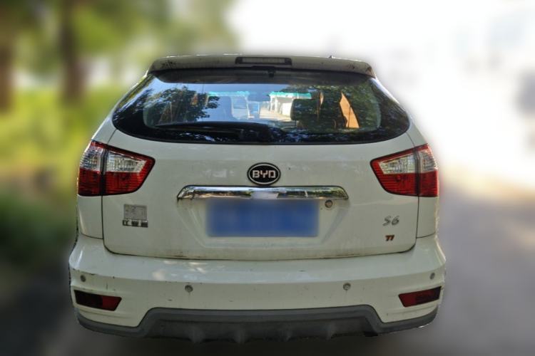 Used BYD S6 2014 1.5TI Manual Luxury 5-Seater Rear