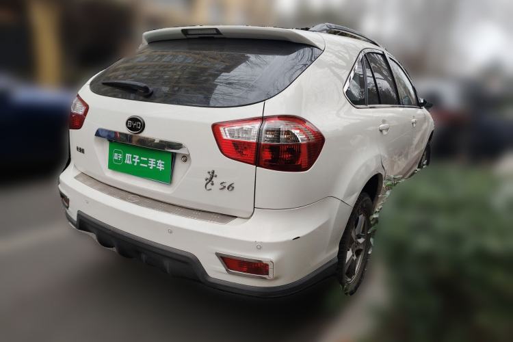 Used BYD S6 2014 2.0L Manual Luxury 5-Seater Rear Right 45 Deg