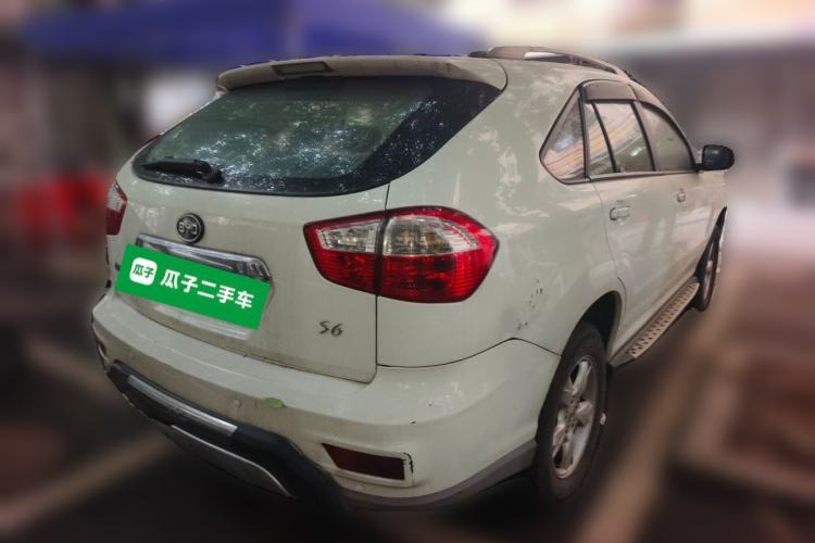Used BYD S6 2014 2.0L Manual Luxury 5-Seater Rear Right 45 Deg