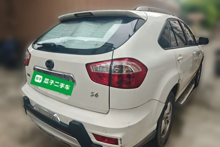 Used BYD S6 2014 2.0L Manual Luxury 5-Seater Rear Right 45 Deg