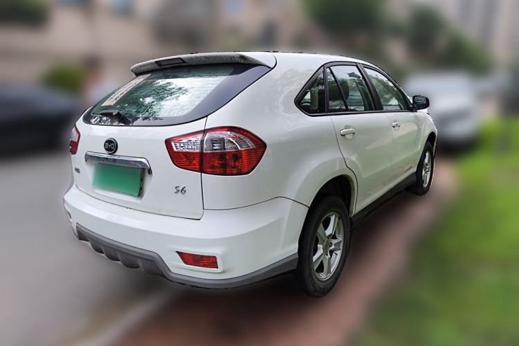 Used BYD S6 2014 2.0L Manual Luxury 5-Seater Rear Right 45 Deg