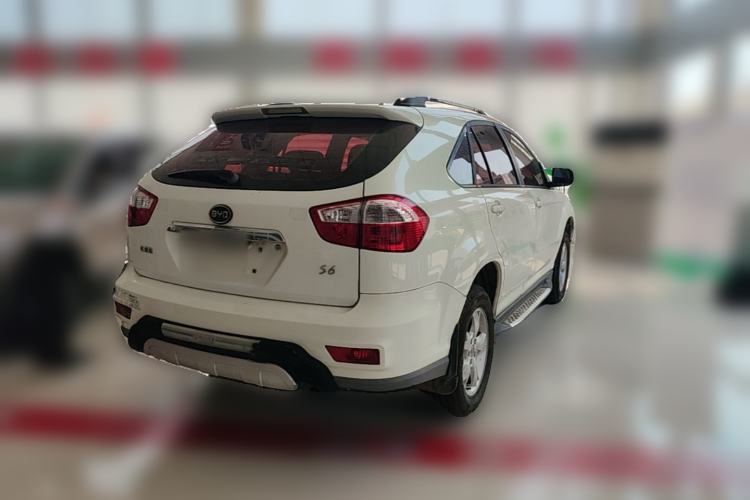 Used BYD S6 2014 2.0L Manual Luxury 5-Seater Rear Right 45 Deg