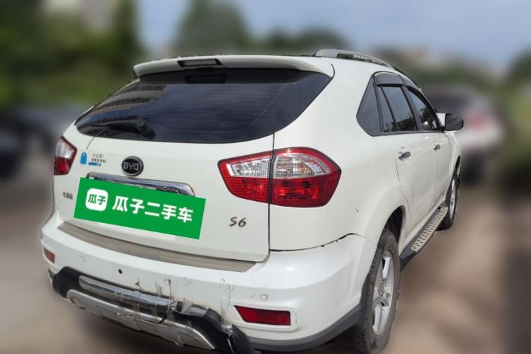 Used BYD S6 2014 2.0L Manual Luxury 5-Seater Rear Right 45 Deg