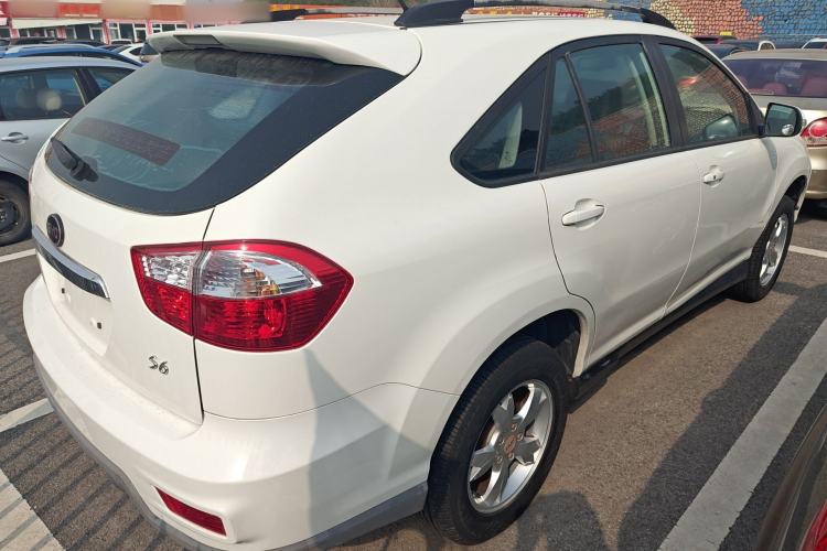 Used BYD S6 2014 2.0L Manual Luxury 5-Seater Rear Right 45 Deg