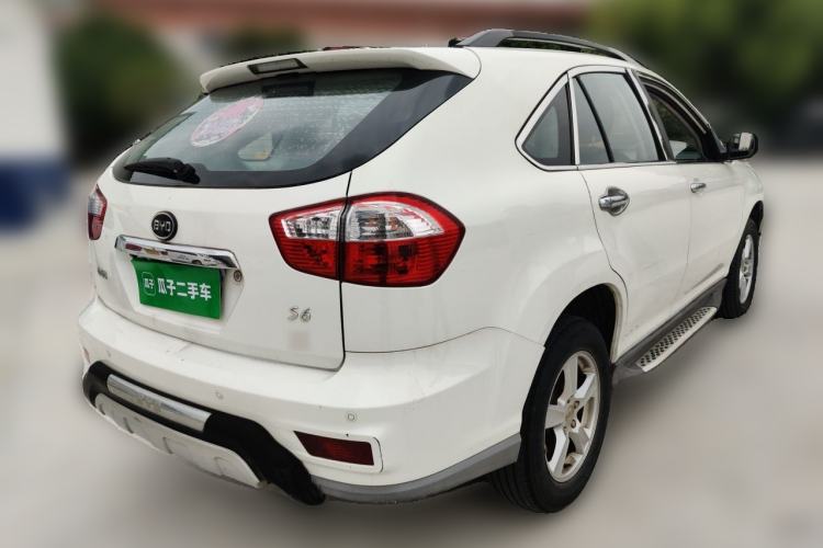 Used BYD S6 2014 1.5TI Manual Luxury 5-Seater Rear Right 45 Deg