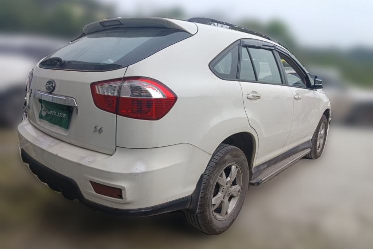 Used BYD S6 2014 2.0L Manual Luxury 5-Seater Rear Right 45 Deg
