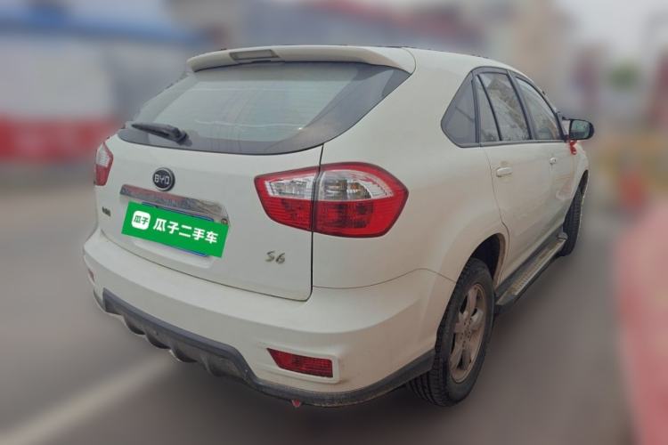 Used BYD S6 2014 2.0L Manual Luxury 5-Seater Rear Right 45 Deg