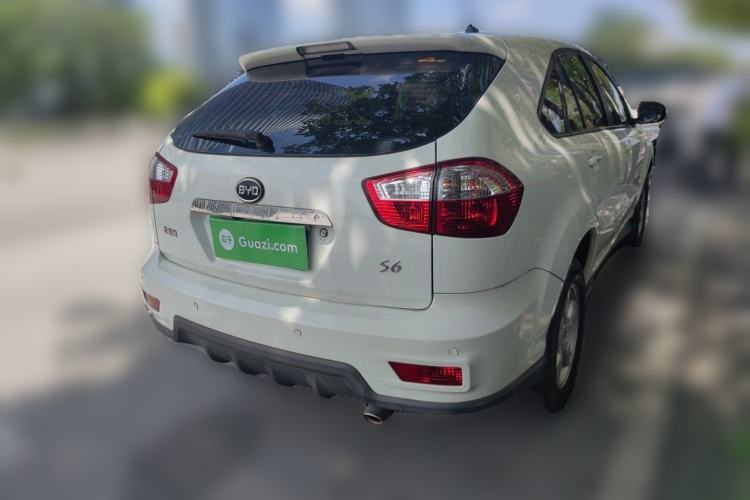 Used BYD S6 2014 2.0L Manual Luxury 5-Seater Rear Right 45 Deg