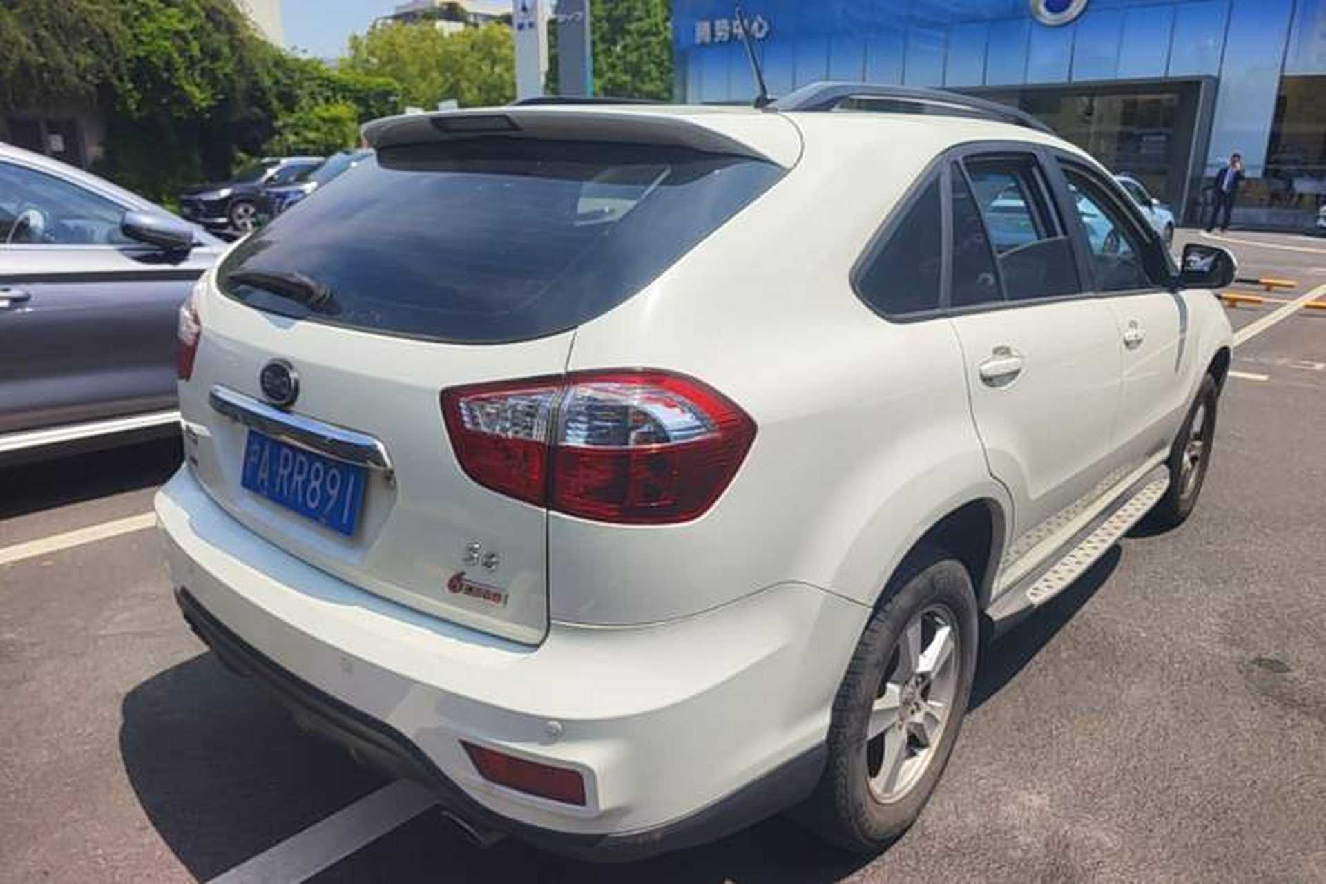 Used BYD S6 2014 2.4L Automatic Prestige 5-Seater Rear Right 45 Deg