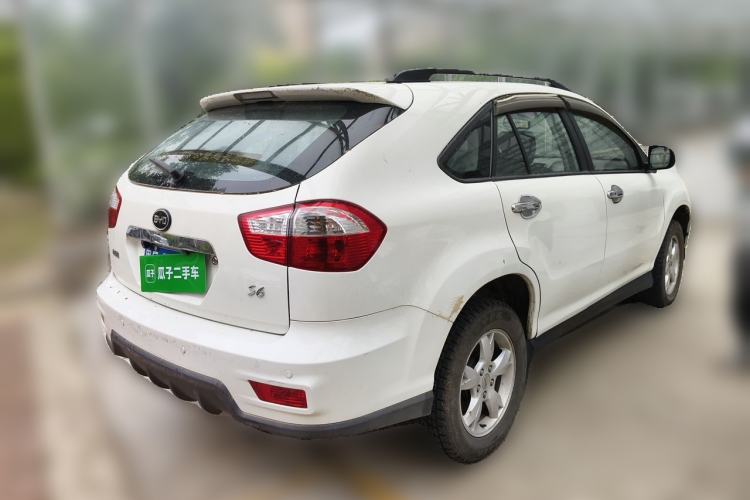 Used BYD S6 2014 2.0L Manual Luxury 5-Seater Rear Right 45 Deg