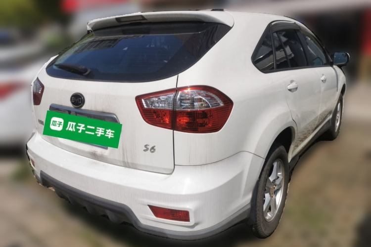 Used BYD S6 2014 2.0L Manual Luxury 5-Seater Rear Right 45 Deg