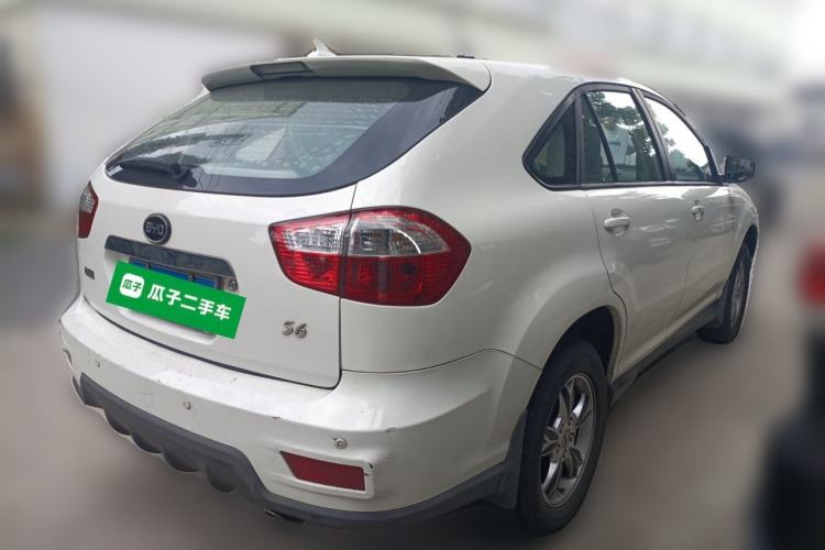 Used BYD S6 2014 2.0L Manual Luxury 5-Seater Rear Right 45 Deg