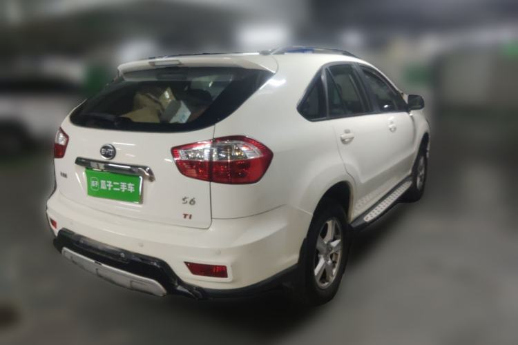 Used BYD S6 2014 1.5TI Manual Luxury 5-Seater Rear Right 45 Deg