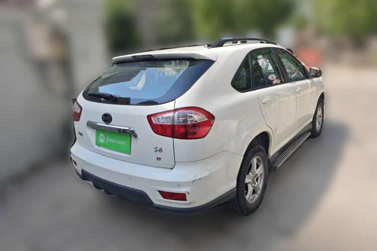 Used BYD S6 2014 1.5TI Manual Luxury 5-Seater Rear Right 45 Deg
