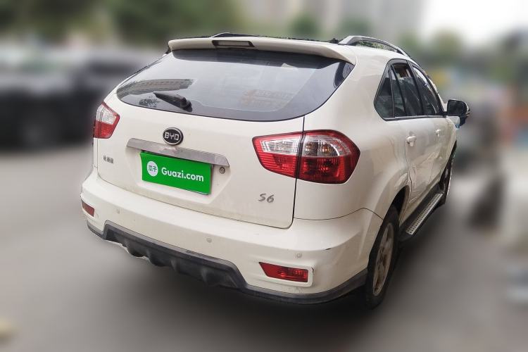 Used BYD S6 2014 2.0L Manual Luxury 5-Seater Rear Right 45 Deg