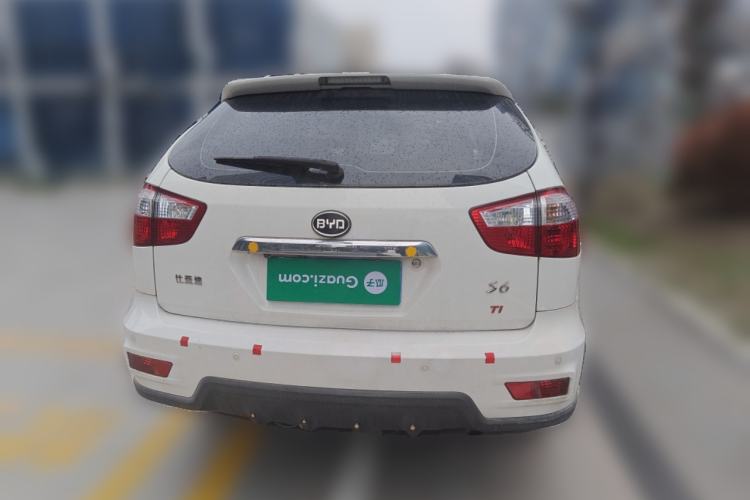 Used BYD S6 2014 1.5TI Manual Luxury 5-Seater Rear