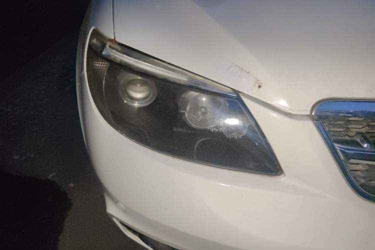 Used BYD S6 2014 2.4L Automatic Luxury Version 5 Seats Right Front Headlight