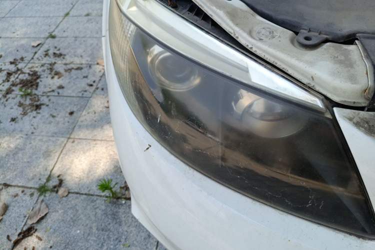 Used BYD S6 2014 2.0L Manual Luxury 5-Seater Right Front Headlight