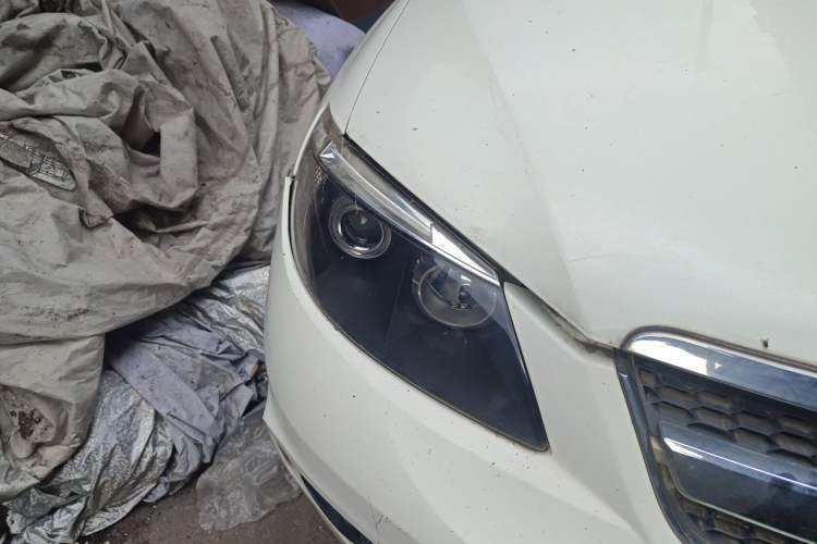 Used BYD S6 2014 1.5TI Manual Luxury 5-Seater Right Front Headlight