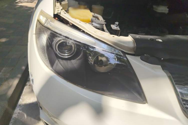 Used BYD S6 2014 2.4L Automatic Prestige 5-Seater Right Front Headlight