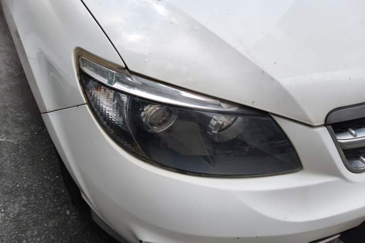Used BYD S6 2014 2.0L Manual Luxury 5-Seater Right Front Headlight