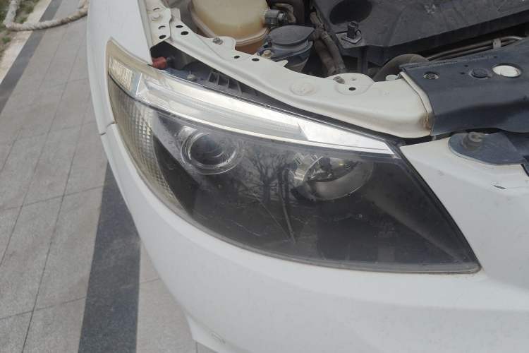 Used BYD S6 2014 1.5TI Manual Luxury 5-Seater Right Front Headlight
